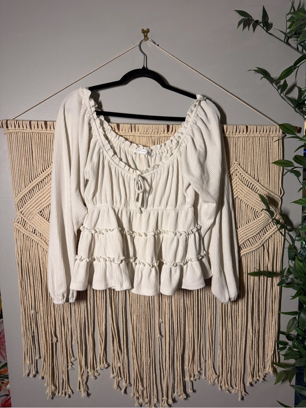 Altar’d State Cream Ribbed Off Shoulder Ruffle Peplum Top Size Medium - Picture 2 of 8